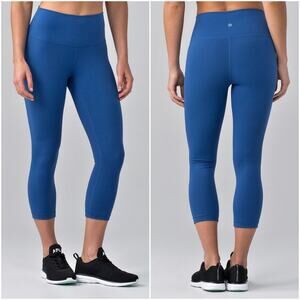 LULULEMON Wunder Under Crop Hi-Rise (Full-On Luxtreme 21") in Royal Blue Size 6